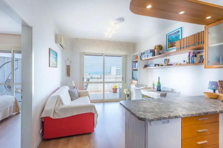 Апартаменты Splendido Attico, Piscina E Vista Mare Линьяно-Саббьядоро Экстерьер фото
